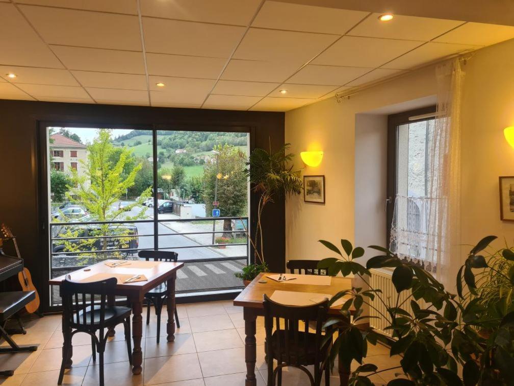 Restaurant Hotel Du Vercors Saint-Martin-en-Vercors エクステリア 写真