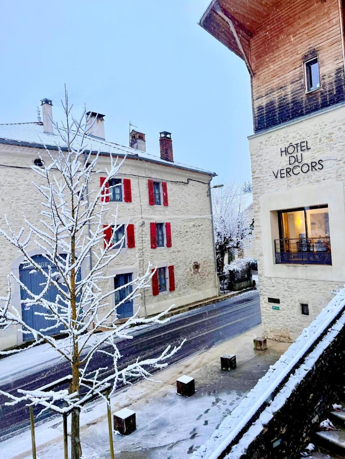 Restaurant Hotel Du Vercors Saint-Martin-en-Vercors エクステリア 写真